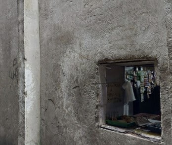 kode alam tembok bolong